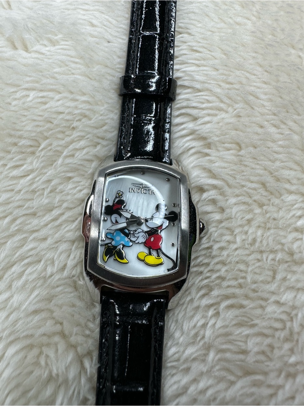 Disney Invicta Limited Edition Micky & Minnie Watch With Interchangeable Bands - Picture 5 of 9